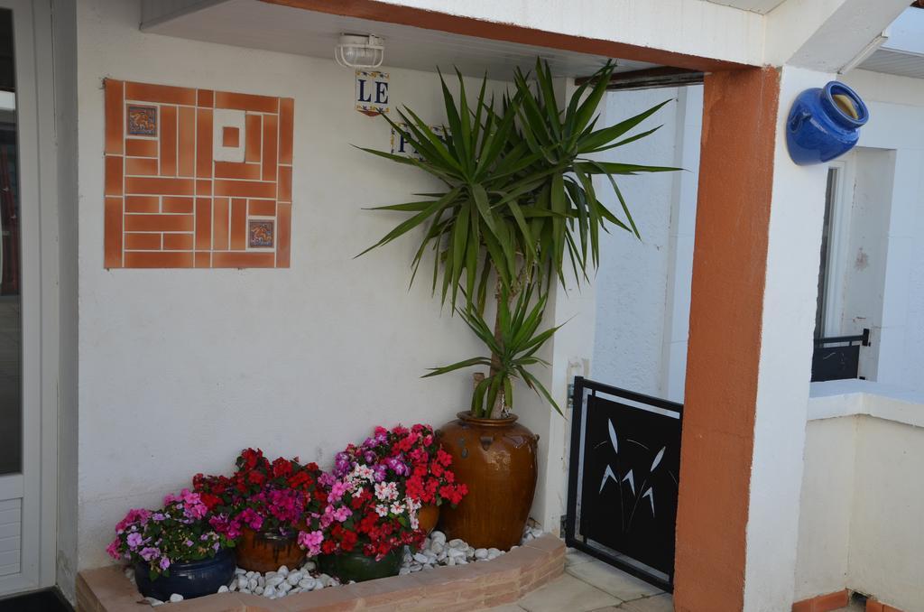 Jardin De Marceau Bed & Breakfast Blasimon Exterior photo